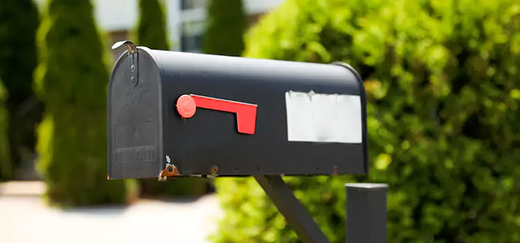 Secure Mailboxes for Packages Fountain
